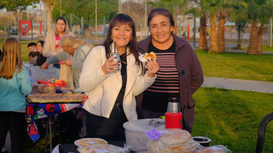 ¡Celebra el Día del Padre con una Exhibición de Autos y una Feria de Emprendedores!