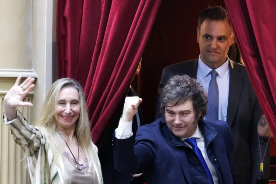 Incómodos por el avance de la causa, los libertarios ya evalúan un plan para blindar a Adorni en Diputados